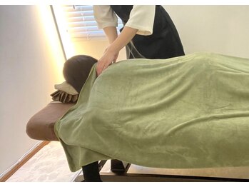 ドライヘッドスパサロン椿の写真/【首肩こり撃退】スマホ疲れにも！深層筋まで届く熟練手技でガチガチに凝り固まった箇所を集中ケア◎