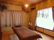 ドライフラワーに包まれた心休まる空間