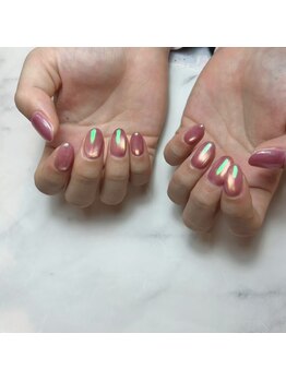 グラムスラム 福島店(GLAMSLAM)の写真/【光をまとう、うる艶マグネット♪】角度によって繊細に変化する◎派手すぎず、指先を美しく～☆