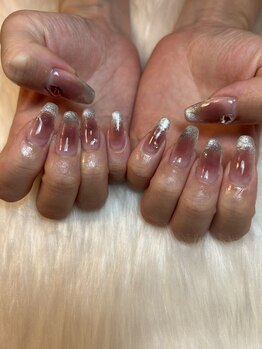 ジャスミン(Jasmine)/チークマグネットネイル