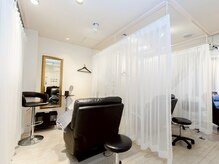 プラスエイト 新宿店/新宿/メンズ眉毛専門サロン