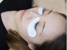 ヴェルデエステティック 上大岡店/エクステ付けながら目元保湿も