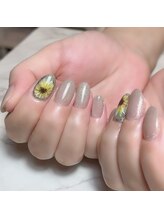 ロータス(LOTUS)/ひまわりネイル♪大人気です！