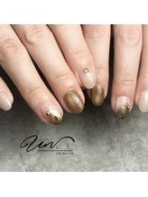 アンドットネイルズ(UN.nails)/メイン2本＋サブ2本