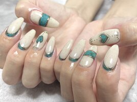 turquoise nail
