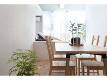 ジャルダン(jardin)の雰囲気（植物に包まれた空間で癒しのひと時をお過ごしください♪）