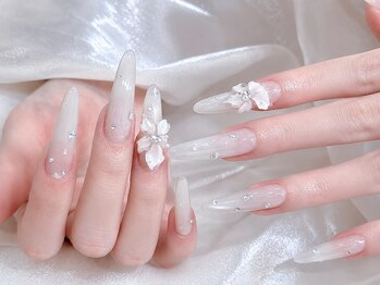 ABマツエクネイルサロンの写真/長さ出しでスカルプもお任せを♪自爪が折れてしまった方も長さ出しで指先を綺麗に美しく魅せます☆