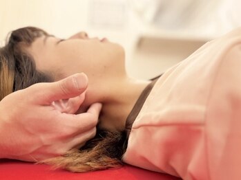 幡ヶ谷駅近整骨院 鍼灸院の写真/PCやスマホの長時間使用で目や頭が疲れている方に！眼精疲労・頭痛・目の疲れ・首肩こりを改善いたします♪