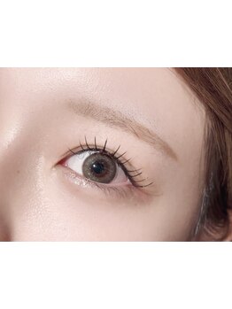 ナチュラル上品な目元にしたい