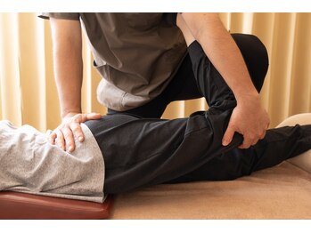 本町治療院/デスクワークで腰がお辛い方に