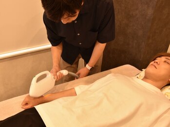 メンズレオ(Men’s Leo)の写真/第一印象を変えるヒゲ脱毛★鼻下・顎・頬等などつるスベ肌に♪ベテランの技術で夕方の青ヒゲ・肌荒れも卒業