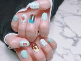 スイーツ×チェック柄ネイル