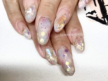 涼しげなニュアンスネイル