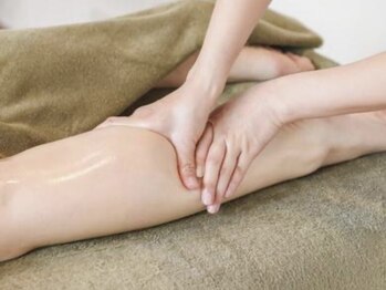 コマチ(comachi)の写真/冷えてむくみやすいこの時期に最適◎グイグイ流すリンパマッサージで重だるい足もスッキリ軽く☆