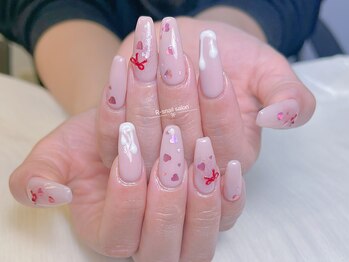 アールズネイル(R-s nail)の写真/【元町駅すぐ】肌馴染みの良い色やトレンドのパステル・マグネットまで◎オフ込が嬉しい♪フィルイン対応◎