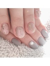 エムズネイル(M's Nail.)/左右非対称ネイル