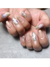 nuance  nail