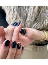 アメリオレフチュール(ameliorer futur)/ネイビー×大人ネイル