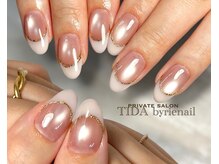 ティダ バイ リエネイル(TIDA by rienail)の雰囲気（皆様大好きフレンチネイル♪マグネットベースも人気(^^)）