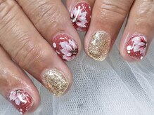 繊細なフラワーアートは、普段使いから特別な日まで対応可◎