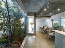 シダーウッドの心地よい香り、癒しの音楽で究極のご自愛時間を♪