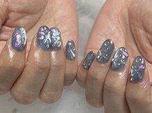 梅雨の季節ブルーや紫を意識した季節のデザインネイル