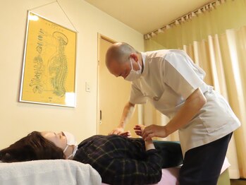 安達カイロプラクティックオフィス/痛みには何らかの原因があります