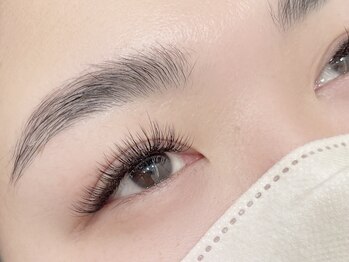 アイラッシュ フラフィー(fluffy)/パリジェンヌブロウリフト