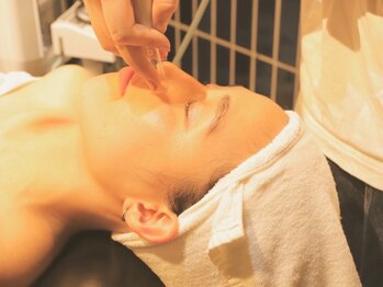 ツーエイチバーバー 新宿理容室(2H barber)/毛穴ケアもお任せください♪