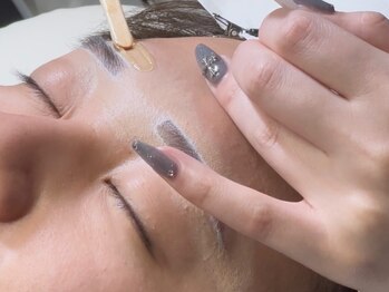 ゴリラアイブロウ 仙台店の写真/【お顔の第一印象は眉毛で決まる!】眉毛を整えることで印象アップ☆プロの技で清潔感・好印象を目指す♪