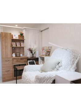 リクライニングチェアのあるサロン