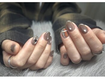 シエルビューティークロップ(Ciel Beauty CROP)/派手すぎない大人マグネイル☆