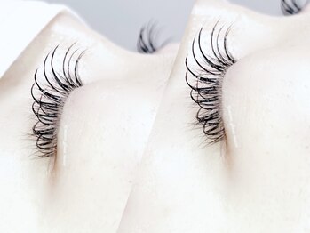 グランツムーン(Glanz moon)/【ナチュラルマツエクデザイン】