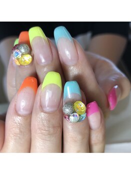 トータルサロン 白べぇーっ プラス/カラフルネイル♪