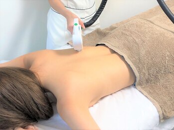 ネオン 八女店(NEON)/背中一面などの部分脱毛もお得♪