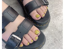 ピスタチオカラーにネイビー！