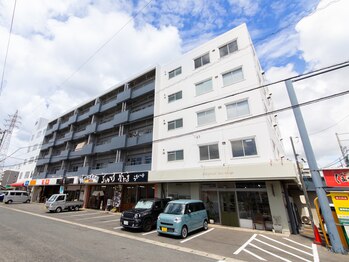 イオ(iO)/ー 建物外観 ー