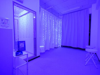 ナナ(NANA)/受付と待ちスペース