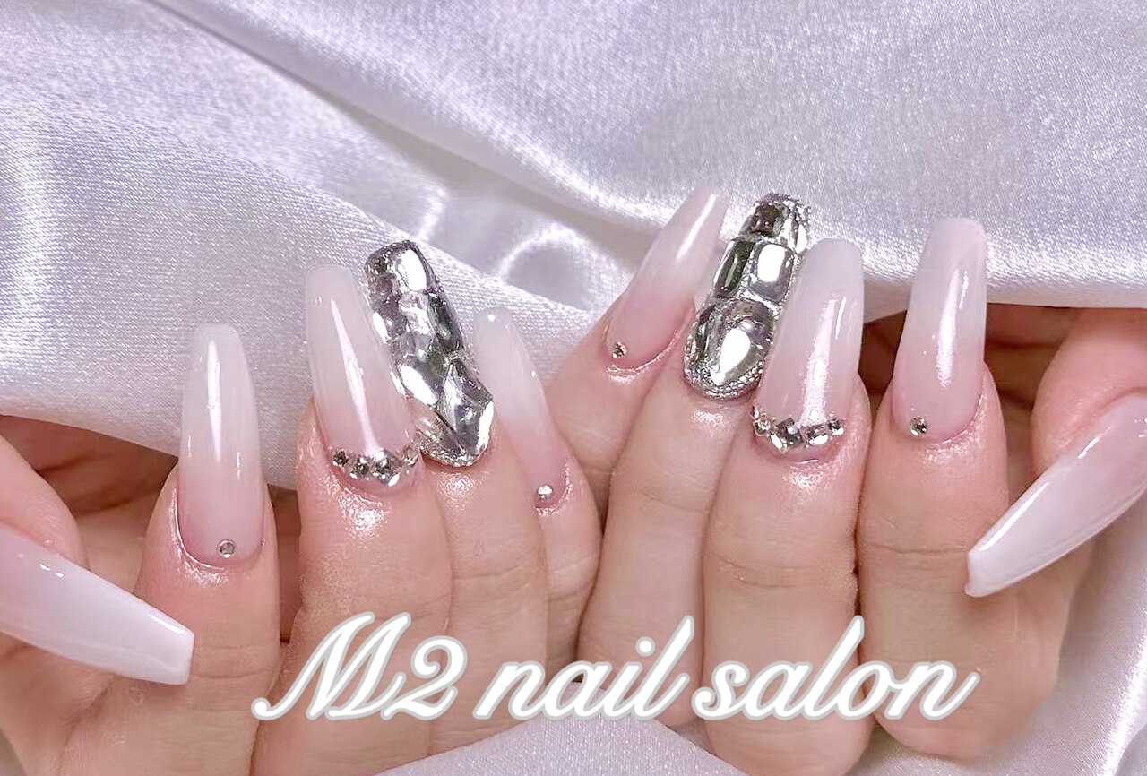 2025年-2026年冬トレンド】シアーホワイトのネイルデザイン集｜人気順