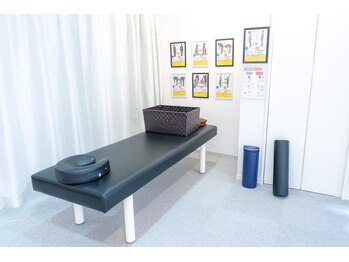 ナオル整体 三宮院(NAORU整体)/1号店【施術ベッド】