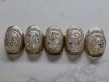 サイン(sin.)/キラキラスター散りばめネイル