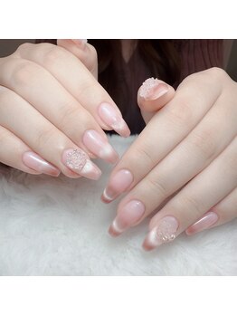 リサ(Risa)/自爪ネイルマグネットデザイン