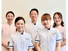 明るく活気のあるスタッフがお出迎えいたします♪