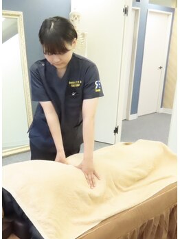 RELIEF整体院【4/1 NEW OPEN（予定）】の写真/【猫背・巻き肩・ストレートネック特化施術★】21時までOPEN◎プロによる骨格からの調整で美姿勢メイク♪