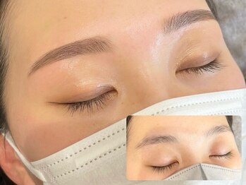 ライフザビューティー(LIFE the beauty)の写真/《美眉スタイリングで美人度UP☆》ナチュラルでイマドキふんわり美眉に♪仕上がり満足度◎間引きも可能！