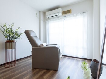 アイバード(eyebird)の写真/木漏れ日に包まれ、自然体になれるあなただけの特別な時間を。プライベートサロンで、癒しと綺麗を叶える♪