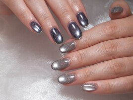 ダークカラーマグネットネイル