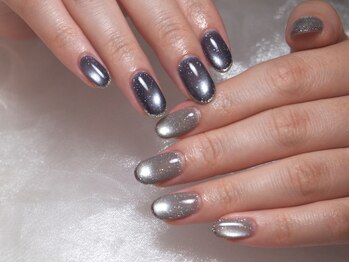 ダークカラーマグネットネイル