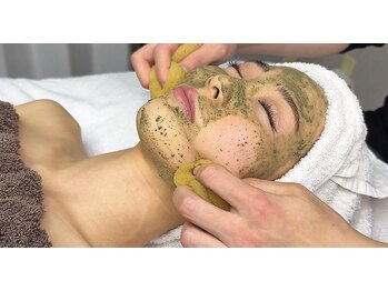 肌レボ 池袋店(肌REVO)/ハーブピーリング/拭き取り