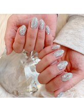 アイカ(Aika)/透明感奥行き大理石風ネイル
